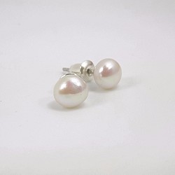 E11款-純銀淡水珍珠耳針(1對) 第1張的照片