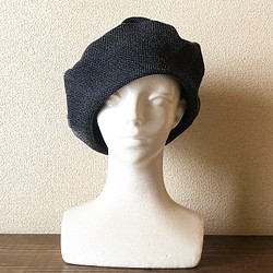 カタチきれいなベレー帽　ドット風ブラック 1枚目の画像
