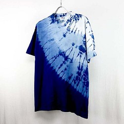 藍染半分丸絞りグラデーションTシャツ　Lのみ在庫処分 1枚目の画像