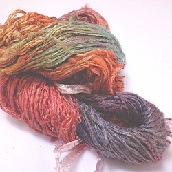 国産　春蚕　絹糸ミックスカラーC 113g 1枚目の画像