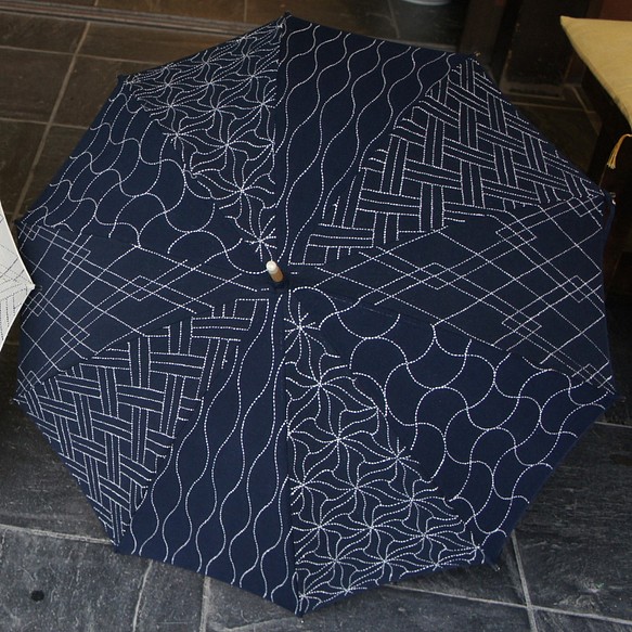 刺し子日傘(全刺) 紺地-白糸 1枚目の画像