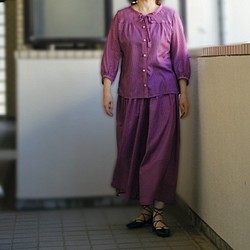 SALE! Chidori 粉紅色肩帶軛緞帶上衣和寬褲套裝 第1張的照片