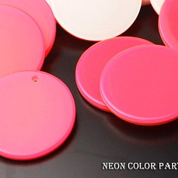 【30mm6個】2層ネオンカラーの円プレート（ピンク）《SPP-14》 1枚目の画像