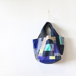 立方體手提包“maru” 第1張的照片