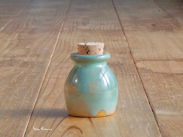 陶器の小瓶 /7030　スヌー様オーダー 1枚目の画像