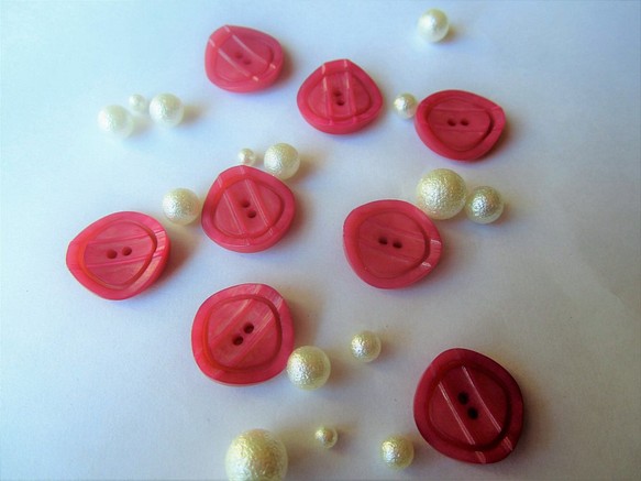 レトロボタン★8個《ピンク》　～ヴィンテージボタン～ 1枚目の画像