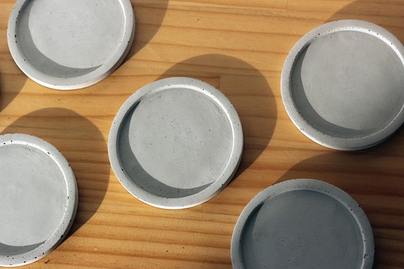 小圓盤 | 圓形水泥置物盤 接水盤 燭台 名片盤 杯墊 第1張的照片