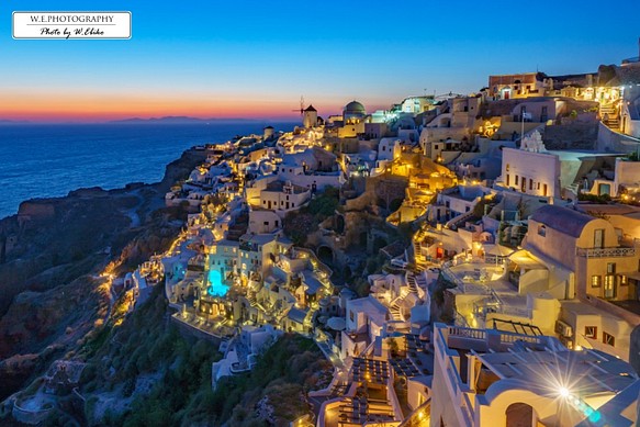 【送料無料】A4～A0版アート絶景写真「ギリシャ、サントリーニ島イアの夕日 B」 1枚目の画像