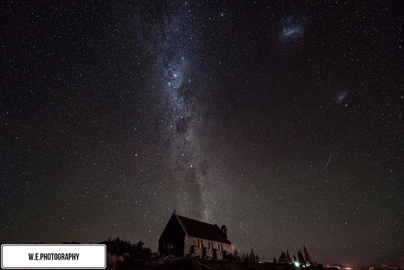 【送料無料】A4版アート絶景写真「ニュージーランド、テカポ湖の夜空の星：C」　 1枚目の画像