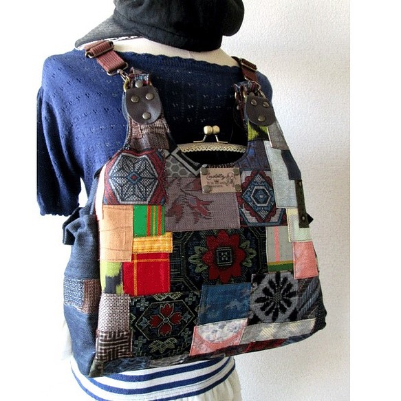 大島紬＆正絹 パッチワーク がま口 バッグ 1点もの あおりポケット付き　リュック トート ショルダー 世界に一つ 1枚目の画像