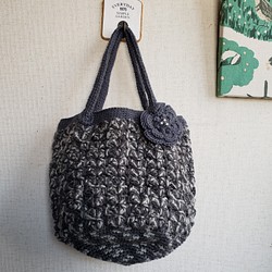 模様編みのバケツ型バッグ 1枚目の画像