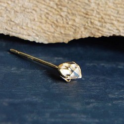 18金 ハーキマーダイヤモンドのスタッドピアス 片方一つ 1枚目の画像
