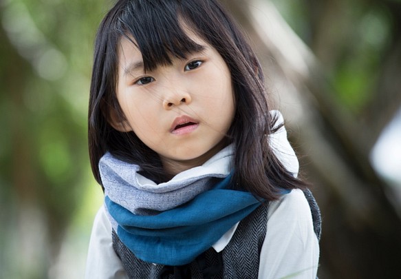 藍色 兒童圍脖 微涼春秋薄款 保加利亞純棉紡織布料 / 圍巾 第1張的照片