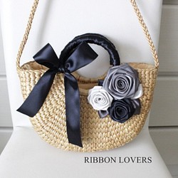 【送料無料】リボンの薔薇の花カゴバッグS(ｼｮﾙﾀﾞｰ･ﾌｧｽﾅｰ付き・ブラック) 1枚目の画像