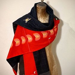 スカーフNo.253*夜明け*日本のアンティークウールお祭り赤孔雀暖かい灰色格子縞カラフルな空飛ぶ円盤ドリルサンシャインスカーフ 1枚目の画像