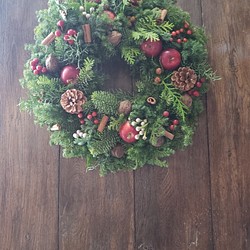 ヒメリンゴとサンキライのred wreath 1枚目の画像
