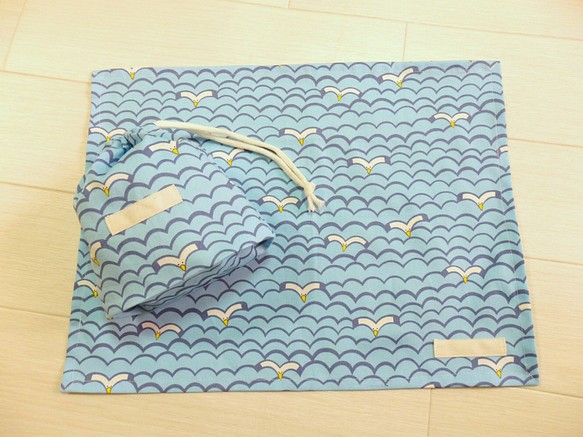 海とカモメ柄選べる3色★ランチマット＆コップ袋２点セット★巾着給食マリン水色ブルー 1枚目の画像