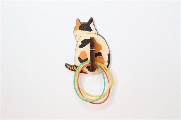 三毛猫の輪ゴムホルダー　マグネット 1枚目の画像