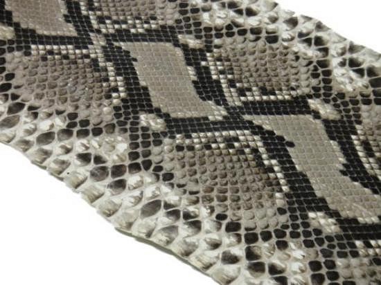 Pkawa016-10 [Cut Leather]鑽石蟒蛇皮10厘米寬×10厘米自然色約0.5毫米1張 第1張的照片