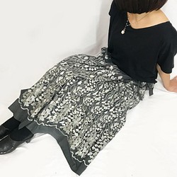 シルクの総刺繍ラップスカート、チヤコール、フリーサイズ 1枚目の画像