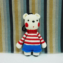[フッククマ‧手作り食料品]ウール人形-小さな白いクマのチャーム/キーホルダー 1枚目の画像