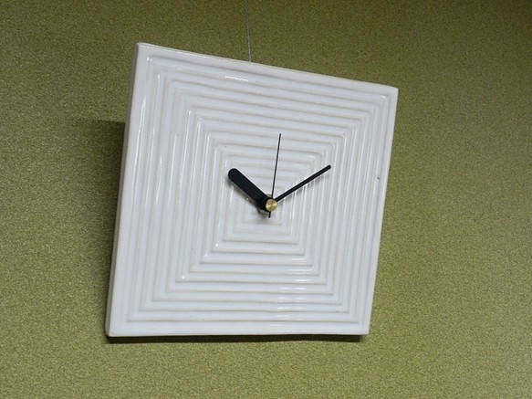 壁掛け時計（スクエア・白鎬） 1枚目の画像