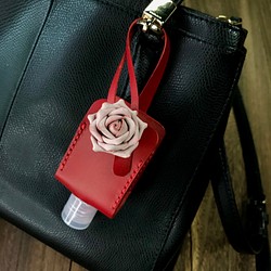 【防疫系列】皮革小玫瑰搓手液套│吊飾 第1張的照片