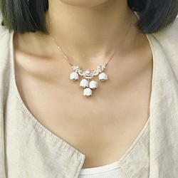 皮革鈴蘭水晶珍珠項鏈 Smart-Casual款式 第1張的照片