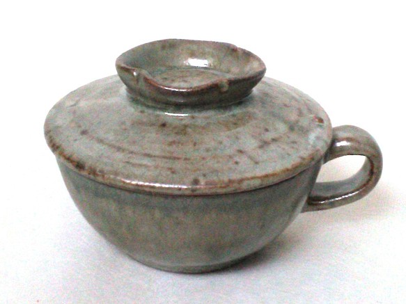 小さいカップ型の蓋物（深い青緑の灰釉）～佃煮や漬物、薬味などを入れて～ 1枚目の画像