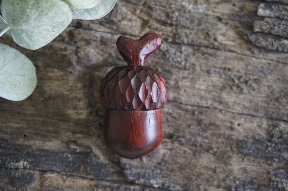 手刻木彫橡果。橡實 Acorn (紅酸枝) - 木彫り woodcarving 古鳴木刻工作室 第1張的照片