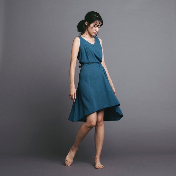 マルチウェアドレス-ブルー 1枚目の画像