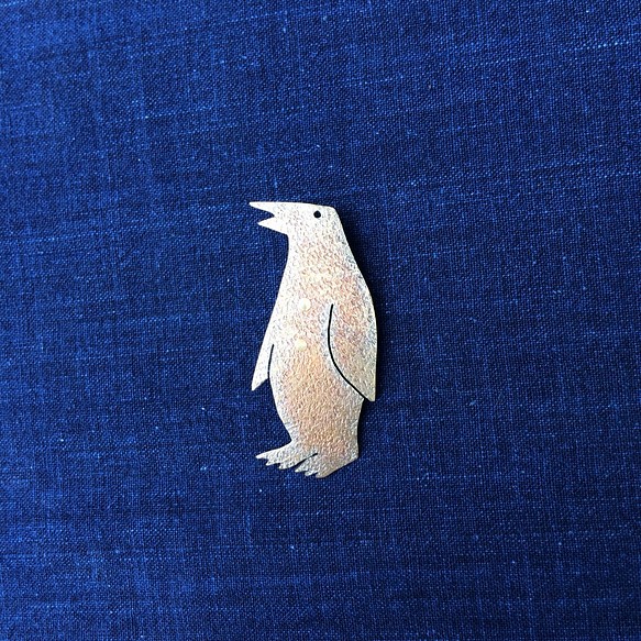 受注制作　ペンギン 真鍮ブローチ 1枚目の画像
