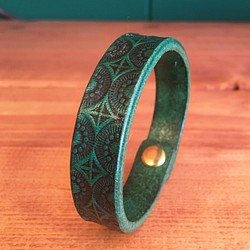 Geometric bracelet【Green×Antique】 1枚目の画像