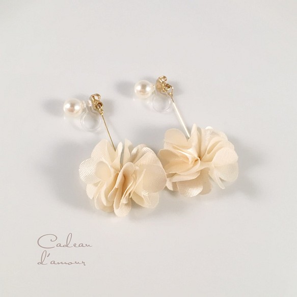 &lt;樹脂耳環&gt;新明珠*和耳環的花*黃色 第1張的照片