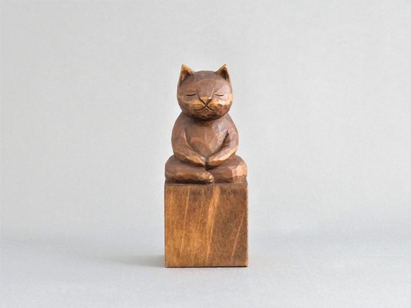 木彫り 座禅猫　蜜蝋仕上げ　猫仏1701 1枚目の画像