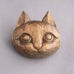 木彫り　猫ブローチ 1707 1枚目の画像