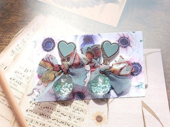 Annys workshop 的幸福手作，押花耳環, 粉嫩色系浪漫耳環 (粉綠色蝴蝶結) 第1張的照片
