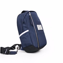 Matchwood Hunter Shoulder Bag 單肩後背包 側背包 斜背包 海軍藍白款 第1張的照片