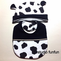 圖書營銷⚫︎動物寶寶設置奶牛的風格和耳朵帽子 第1張的照片