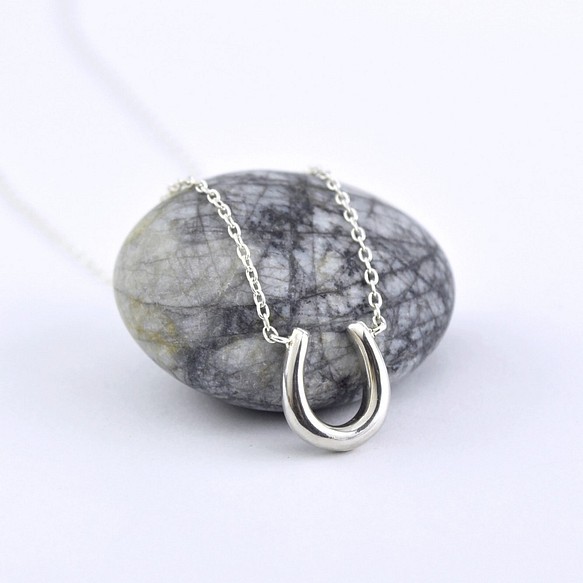 Sterling Silver Horseshoe Necklace 1枚目の画像