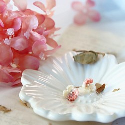 繡球小花耳針 蜜桃粉紅 漸層色彩 細工編織 純銀耳針 耳夾OK 第1張的照片