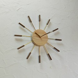 とも様オーダー品　壁掛け時計　No.RBW　/　国産ヒノキ＆ウォールナット＆真鍮 1枚目の画像