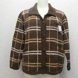 手編み段染め糸の縦横編みのジャケット　送料無料 1枚目の画像