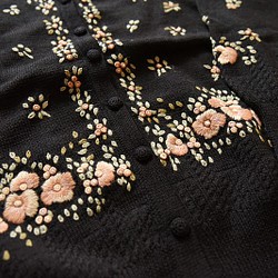 【限定】お花の刺繍たっぷり　ウール・カーディガン・ セーター ニット JND0020 1枚目の画像