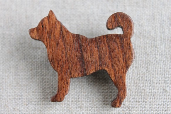 柴犬木製ブローチ 1枚目の画像