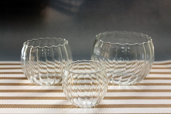 手作りガラスのフリーカップ 5（ボウル3点セット） 1枚目の画像