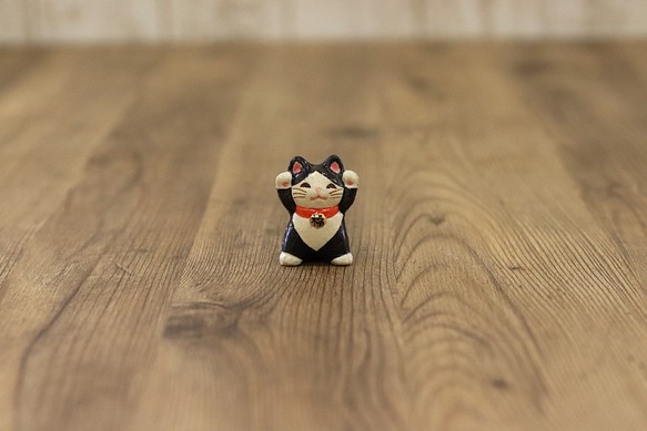受注生産【チビ】陶器の福々招き猫　ハチ 1枚目の画像