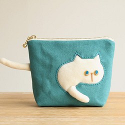 穿過袋子的定做貓袋（白色貓綠松石藍色14厘米拉鍊） 第1張的照片