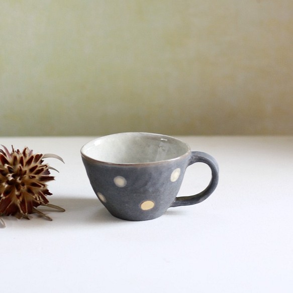 金彩コーヒーカップ小「水玉」 1枚目の画像