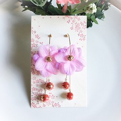 和柄 花魁風 お花のフープピアス 〜桜色〜 1枚目の画像
